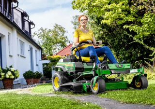 Zahradní traktory a ridery John Deere Z320R 