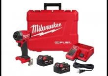 Akumulátorové rázové utahováky a šroubováky Milwaukee 2953-22