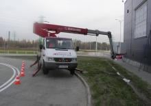 Autoplošiny s teleskopickým výložníkem Böcker ABL 16/18 TK