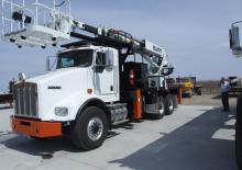 Autoplošiny s teleskopickým výložníkem Elliott Equipment G72R HiReach