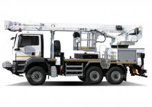 Autoplošiny s teleskopickým výložníkem Bumar PTM-32 