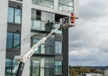 Autoplošiny s teleskopickým výložníkem Bronto Skylift S44XDT