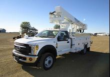 Autoplošiny s teleskopickým výložníkem Terex TL37M