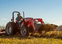 Čelní nakladač Massey Ferguson MF 911X