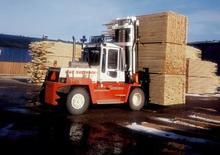 Čelní vysokozdvižné dieselové vozíky SVETRUCK 1560-35