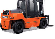 Čelní vysokozdvižné dieselové vozíky Doosan D110S-5
