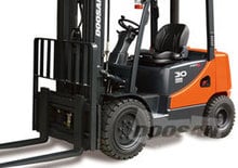 Čelní vysokozdvižné dieselové vozíky Doosan D35C-5