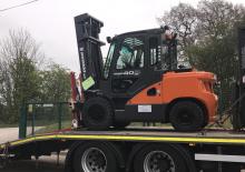 Čelní vysokozdvižné dieselové vozíky Doosan D40SC-9