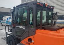 Čelní vysokozdvižné dieselové vozíky Doosan D50SC-7