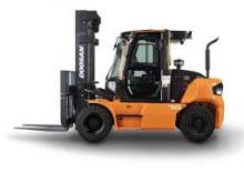Čelní vysokozdvižné dieselové vozíky Doosan D70S-9