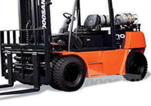 Čelní vysokozdvižné dieselové vozíky Doosan D60S-5 (2G)