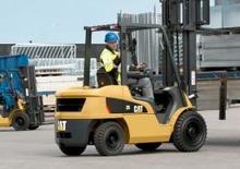Čelní vysokozdvižné dieselové vozíky Caterpillar DP30N