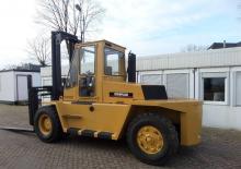 Čelní vysokozdvižné dieselové vozíky Caterpillar V 300 C
