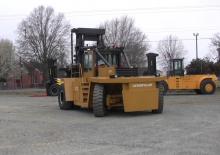 Čelní vysokozdvižné dieselové vozíky Caterpillar V 550