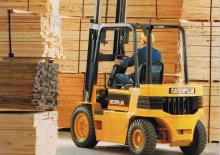 Čelní vysokozdvižné dieselové vozíky Caterpillar VC 60 E