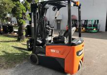 Čelní vysokozdvižné elektrické vozíky Doosan B15T-7
