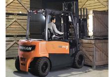 Čelní vysokozdvižné elektrické vozíky Doosan B40X-7