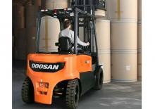 Čelní vysokozdvižné elektrické vozíky Doosan B45X-7