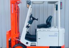 Čelní vysokozdvižné elektrické vozíky Nissan CYM 02 L 25 U