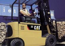 Čelní vysokozdvižné elektrické vozíky Caterpillar EP 25 K