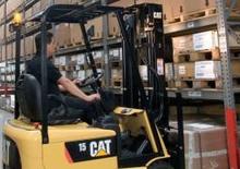 Čelní vysokozdvižné elektrické vozíky Caterpillar EP15K RT PAC