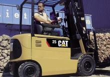 Čelní vysokozdvižné elektrické vozíky Caterpillar EP25K PAC