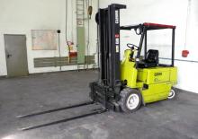Čelní vysokozdvižné elektrické vozíky Clark EPM 25 N