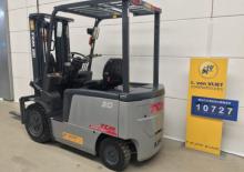 Čelní vysokozdvižné elektrické vozíky TCM FR 30-7 H