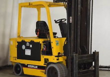 Čelní vysokozdvižné elektrické vozíky Caterpillar M 80 D SA