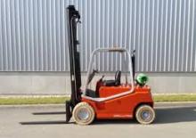 Čelní vysokozdvižné LPG vozíky BT C 4 G 250 E / D