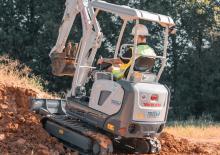 Elektrická pásová rypadla Takeuchi TB 20 e