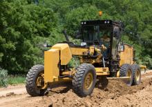 Grejdry Caterpillar 120