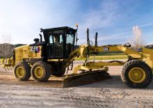 Grejdry Caterpillar 140 AWD - LVR