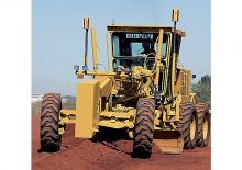 Grejdry Caterpillar 140K2