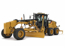 Grejdry Caterpillar 140M AWD
