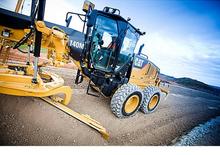 Grejdry Caterpillar 140M