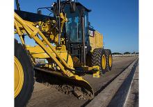 Grejdry Caterpillar 140M3