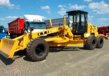Grejdry YTO PY180C