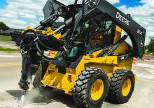 Hydraulická bourací kladiva John Deere Construction HH40C