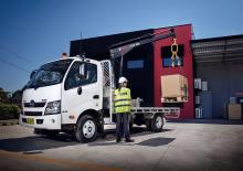 Hydraulické nakládací jeřáby Hiab T-CLX 009-1 
