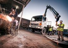 Hydraulické nakládací jeřáby Hiab X-CLX 128 E-4 
