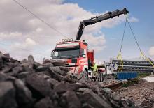 Hydraulické nakládací jeřáby Hiab X-Duo 044 D-2