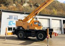 Jeřáby pro těžký terén Kato KR 250 4x4
