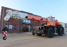 Jeřáby pro těžký terén Liebherr LTL 1050