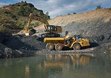 Kloubové dampry Caterpillar 735B