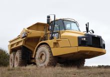 Kloubové dampry Caterpillar 740B-EJ