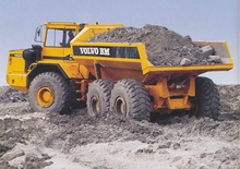 Kloubové dampry Volvo A25