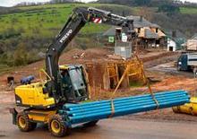 Kolová rypadla Volvo EW140C