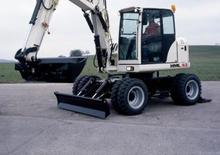 Kolová rypadla Terex-Schaeff HML 32