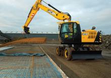 Pásová rypadla JCB JS160W